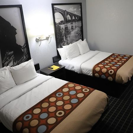 מלון סנדסטון Super 8 By Wyndham Richmond Airport Va מראה חיצוני תמונה